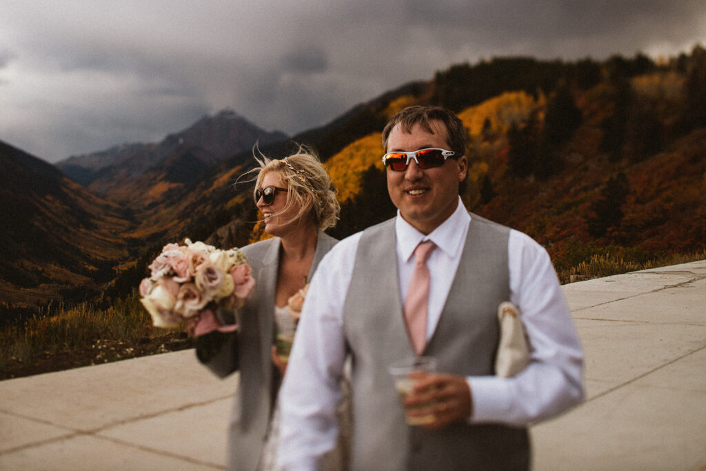 bride and groom with mountain view in Aspen, CO